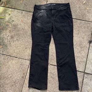 Old Navy Women's Black Denim Midrise Wow Boot-Cut Jeans. Size 14